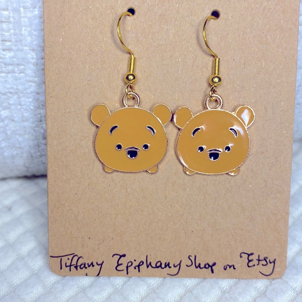 Disney Inspired Winnie the Pooh earrings NWT - Picture 1 of 3